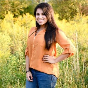 Meet your Posher, Alyssa